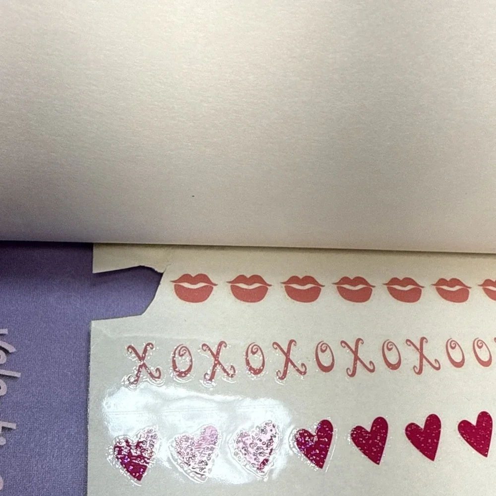 2003 Bratz: Love Is in the Air! Valentine's Day Stories from the Bratz Y2K Book